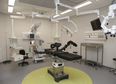 Semm Mautone inauguró moderno block quirúrgico con tecnología de vanguardia