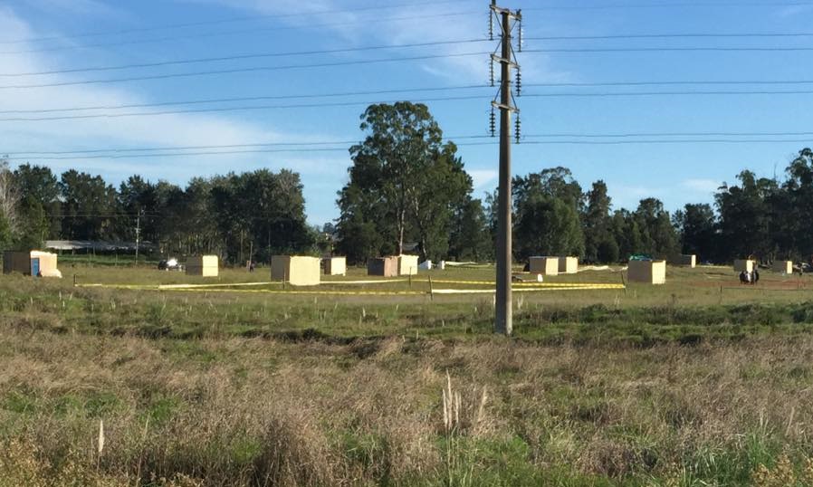 Mayo de 2016: los vecinos decidieron ocupar las tierras que entienden les perteneces. A partir de ese momento muchos comenzaron a construir sus casas.