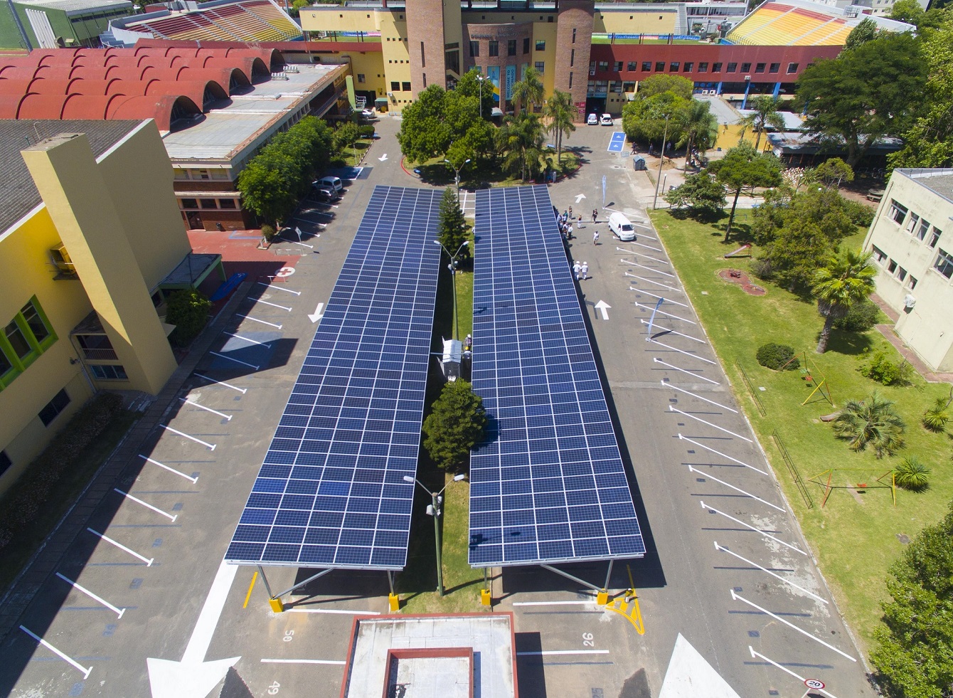 Estacionamiento_Techo_Fotovoltaico-2