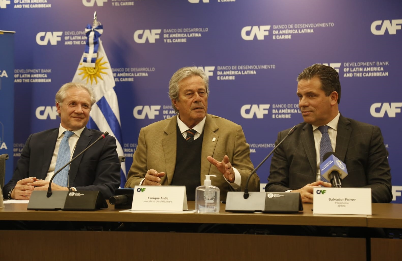 Firma_Prestamo_Realojo_Kennedy-3