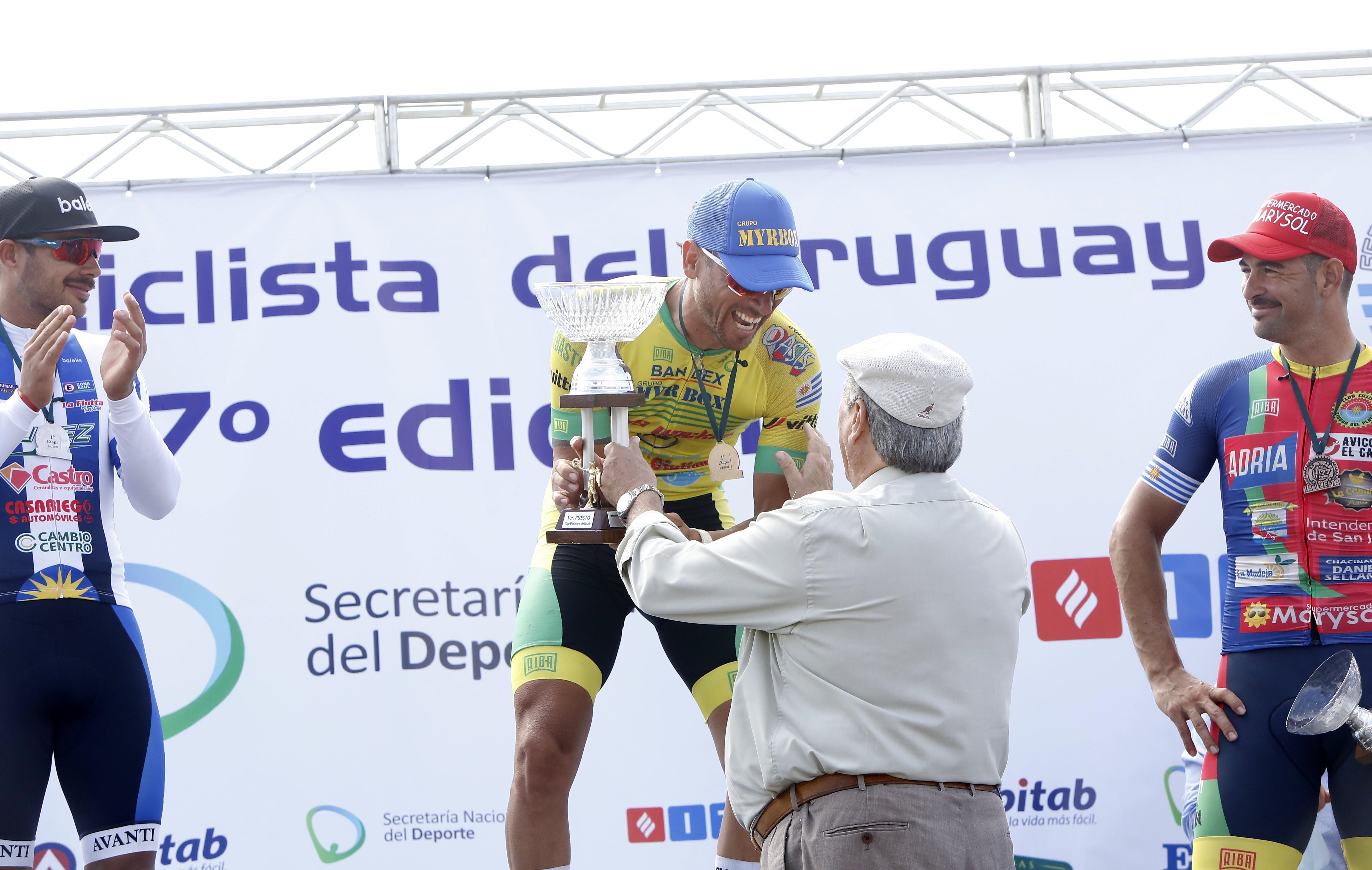 Llegada_Vuelta_Ciclista-3