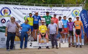 Podio de la etapa culminada este jueves en la ciudad de Melo.