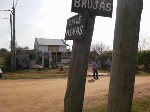 En esta esquina, de las calles Brujas y Minas ocurrió el incidente que terminó con un muerto.