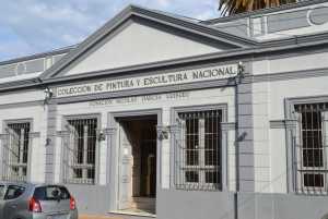 Frente del Museo Nicolás Garcia Uriburu, en pleno centro de la ciudad de Maldonado.