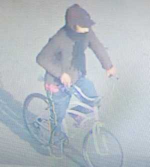 La bicicleta que había hurtado y en la que un día después se llevó la cartera de una mujer.
