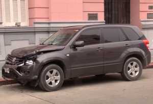 Esta fue la camioneta que el sábado, en un cruce con semáforos de la ciudad de Maldonado, embistió a una moto cuyo conductor, de 28 años, perdió la vida.