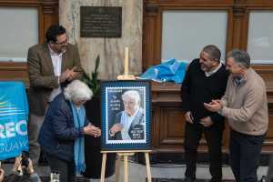 mujica sello