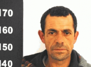Silvio Cristian Hernandorena Pereira, se llevaba una puerta robada, pero literalmente se la cerraron en la cara.