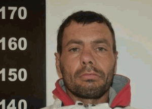 Malcom Antonio Alvarez Lamas, fue atrapado cuando estaba robando mercadería de un comercio.