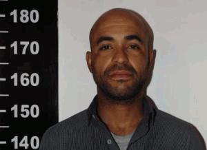 Matías Olivier Méndez Acuña, fue detenido con un arma de aire comprimido, pero además con varias balas.