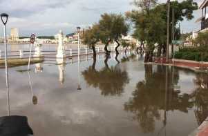 Rambla de Piriápolis inundada, en la zona portuaria.