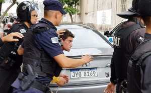 Arnold Didier Laenen, en una de las detenciones en Paysandú. (Foto: El Telégrado | Paysandú)