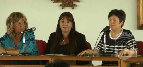 Martha Ortega e Iris Montes de Oca, creadoras del GEPS, junto a la Intendenta Susana Hernández. 