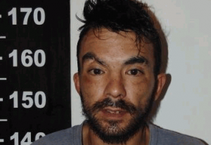 Mauricio Ricardo González Silvera, pedía agua o cartones pero al mínimo descuido robaba lo que estaba a su alcance.