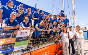 El "Perseverance", primero en arribar a Puerto Sherry, en España