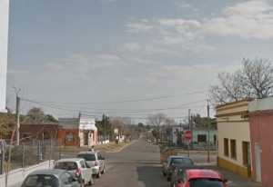 En esta esquina de San Carlos ocurrió el siniestro de tránsito leve que terminó con el adolescente herido de bala.