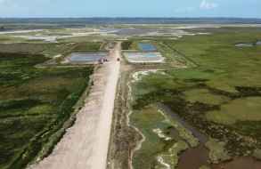 Ministerio de Ambiente intimó a la IDM a recomponer el área de humedales que estaba rellenando