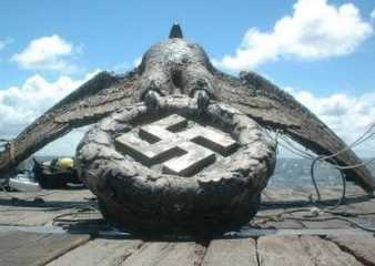 Abrumador rechazo a convertir el águila del Graf Spee en una paloma llevó a desistir de la iniciativa