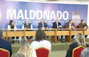Varias estaciones de AFE en Maldonado se convertirán en espacios culturales